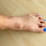 Esmalte de uñas daña las uñas del pie
